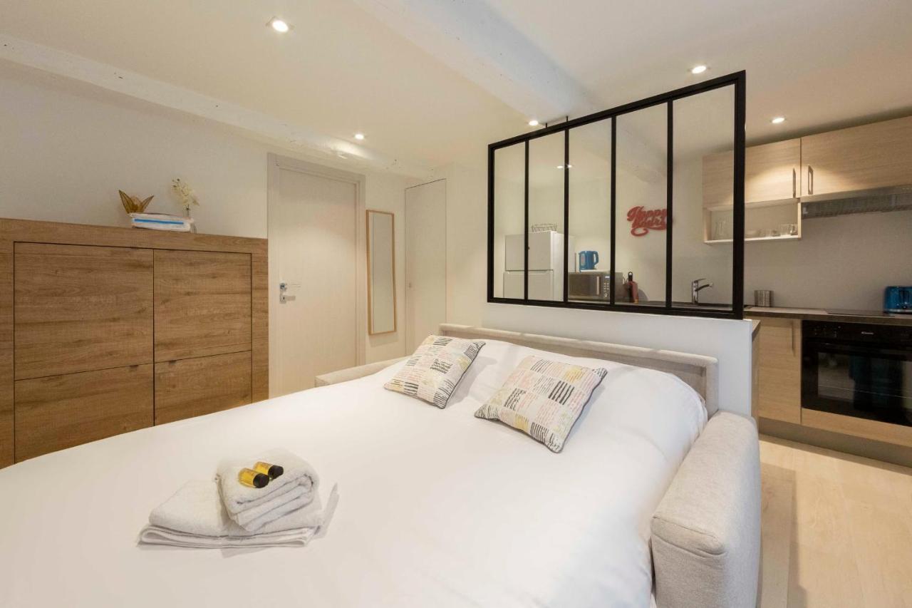 אנטיב Brand-New Atypical Studio In Rue Fourmilliere מראה חיצוני תמונה